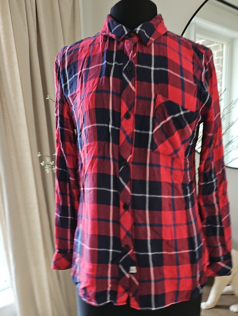Rails Women's  Red and Navy Plaid Button-Down Shirt. Size M